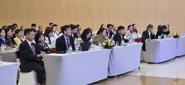 Các đại biểu tham dự hội nghị