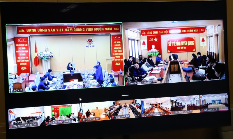 Quang cảnh cuộc họp triển khai công tác khám chữa bệnh bảo hiểm y tế tại Trạm Y tế cấp xã