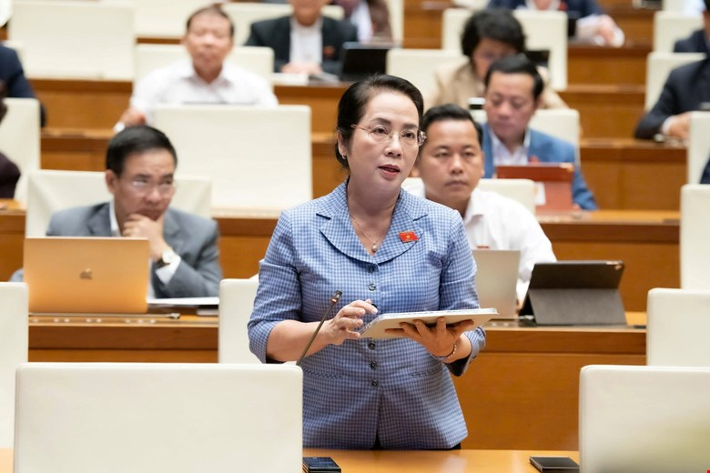 Đại biểu Quốc hội Trần Kim Yến phát biểu tại phiên thảo luận